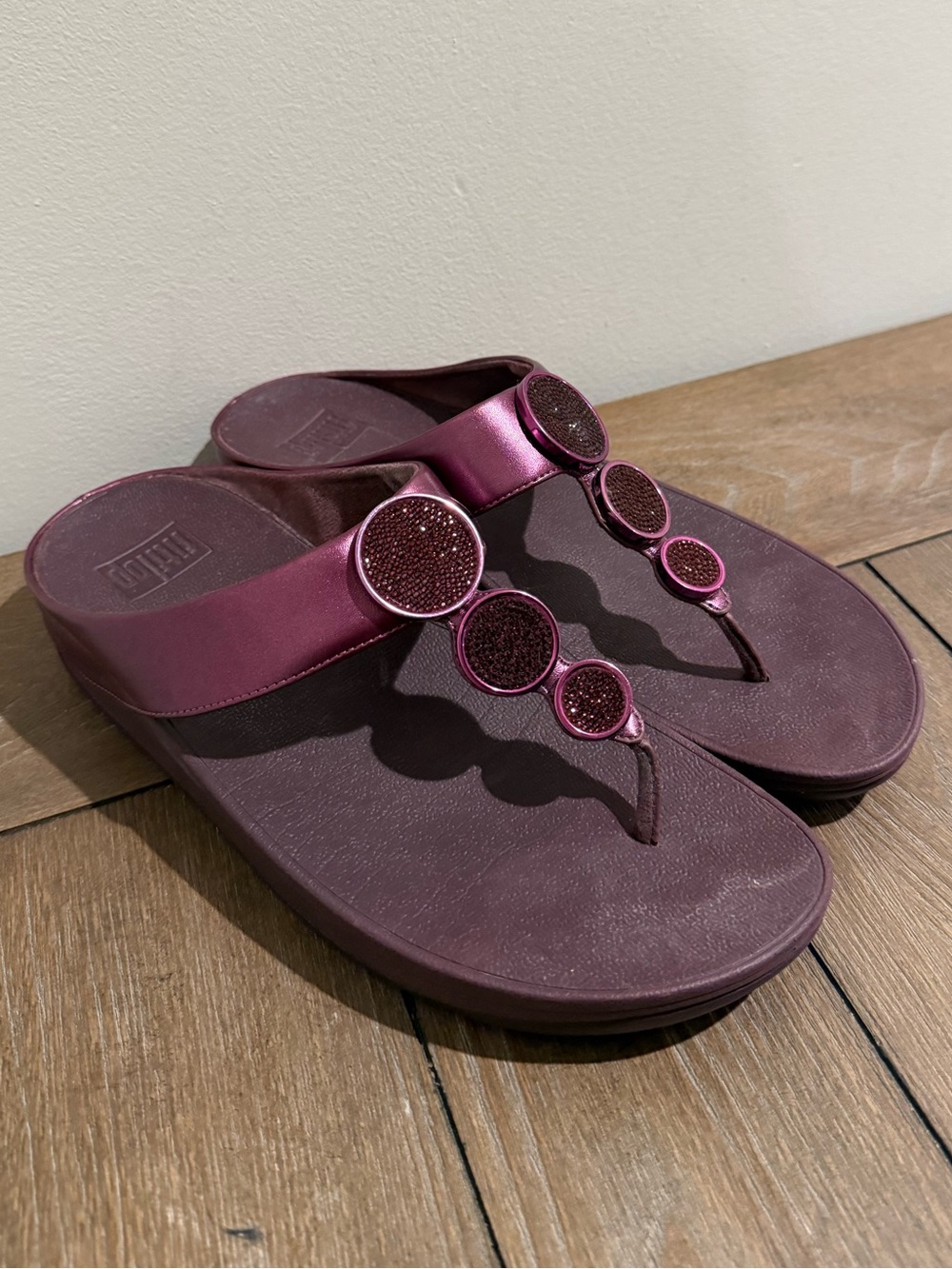 Fitflop Halo Toe Post Ladies Summer Metallic Sandals Beaded Burgundy Size 11